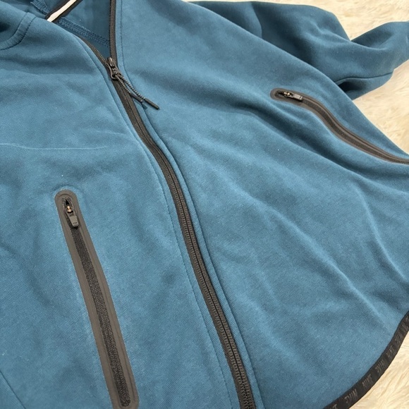 Nike Tech Butterfly Modern Thermal Jacket Teal Woman’s Size Small - Picture 10 of 15